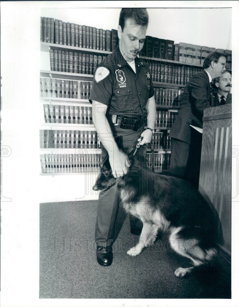 1993 Chicago, Illinois Police Officer Dan Sylvester & K-9 Prince Press Photo - Historic Images