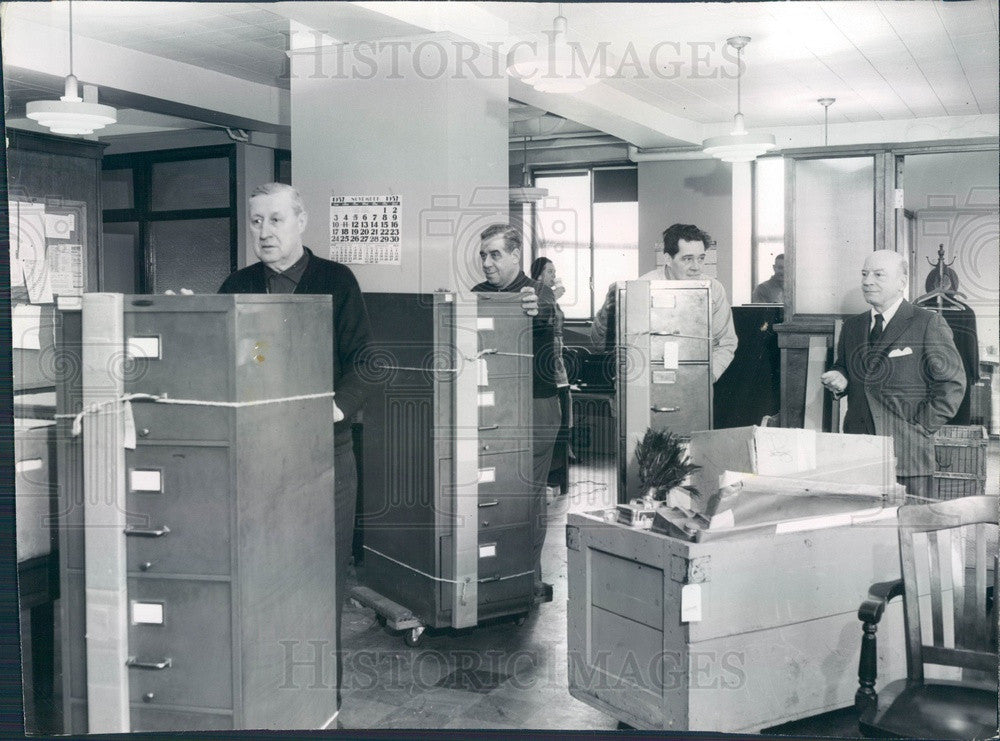 1957 Chicago, IL Sun-Times Syndicate Moving Day, Editor Wm Thompson Press Photo - Historic Images