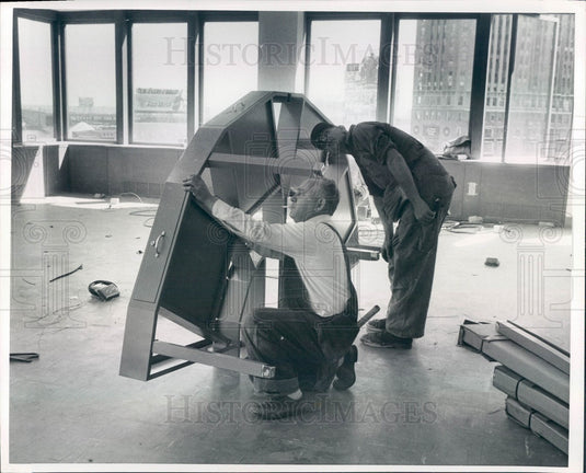 Undated Chicago, IL Sun-Times Editorial Dept Copy Desk Installed Press Photo - Historic Images