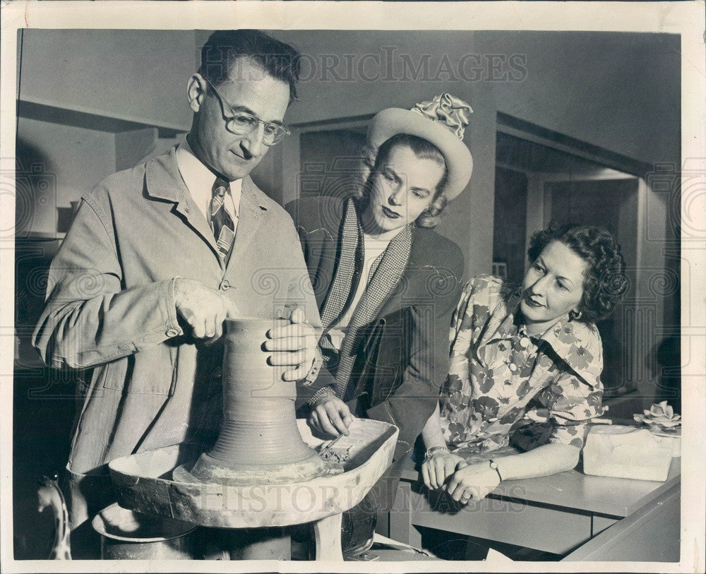 1948 Chicago, Illinois Potter&#39;s Guild Artist Laddie Marek Press Photo - Historic Images