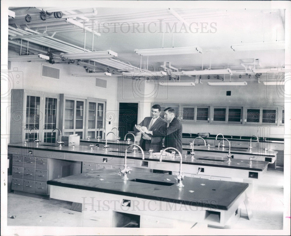 1965 Michigan, Macomb County Community College Science Classroom Press Photo - Historic Images