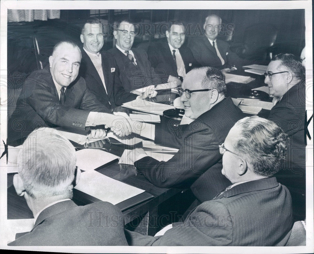 1960 Detroit, Michigan Chrysler President LL Colbert &amp; Mayor Miriani Press Photo - Historic Images