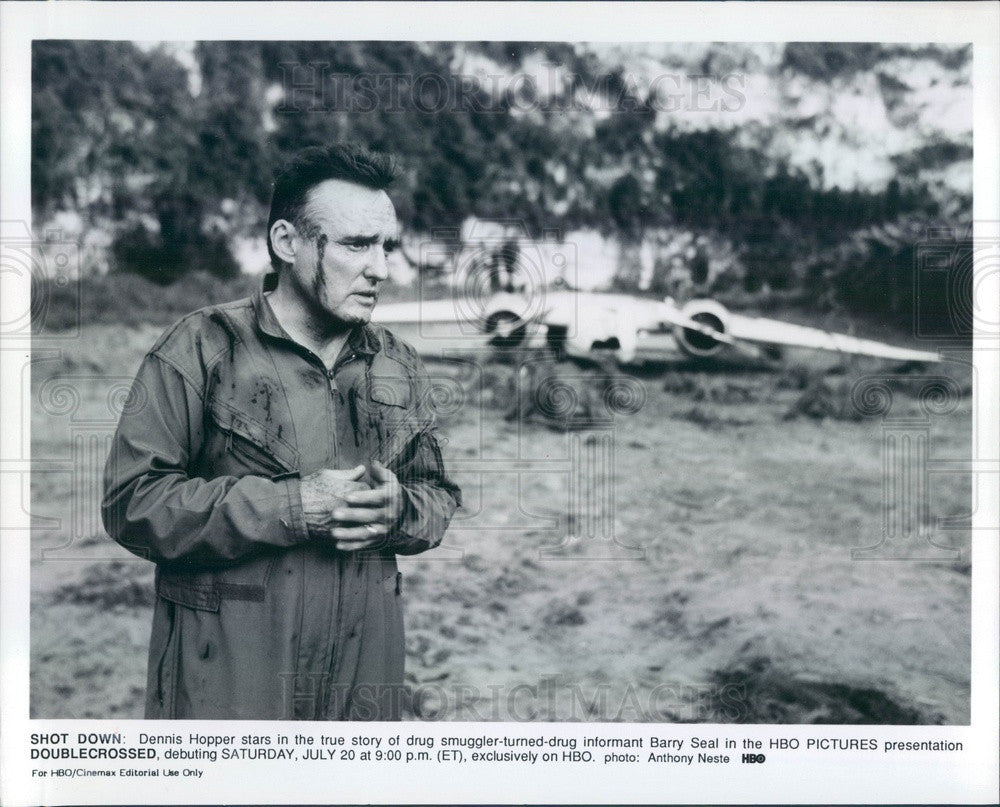 Undated American Hollywood Actor Dennis Hopper in Doublecrossed Press Photo - Historic Images