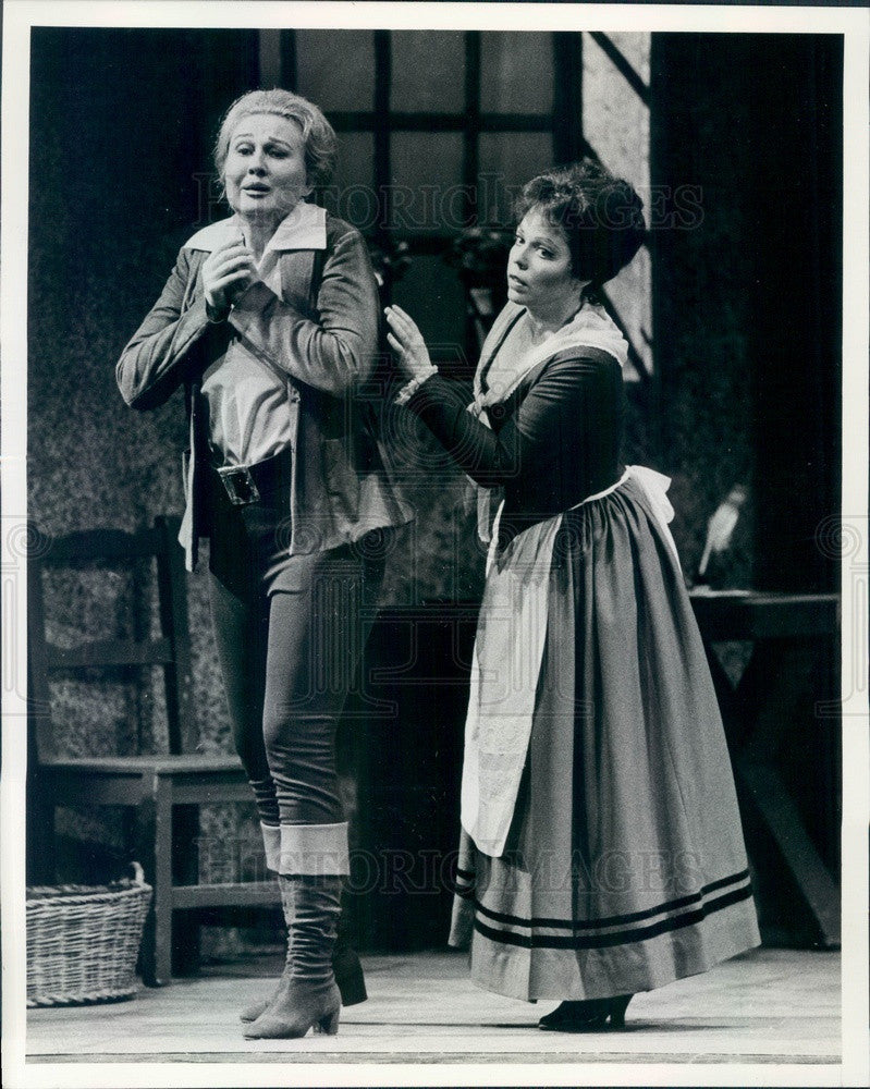1981 Chicago, Illinois Lyric Opera Scene from Fidelio Press Photo - Historic Images