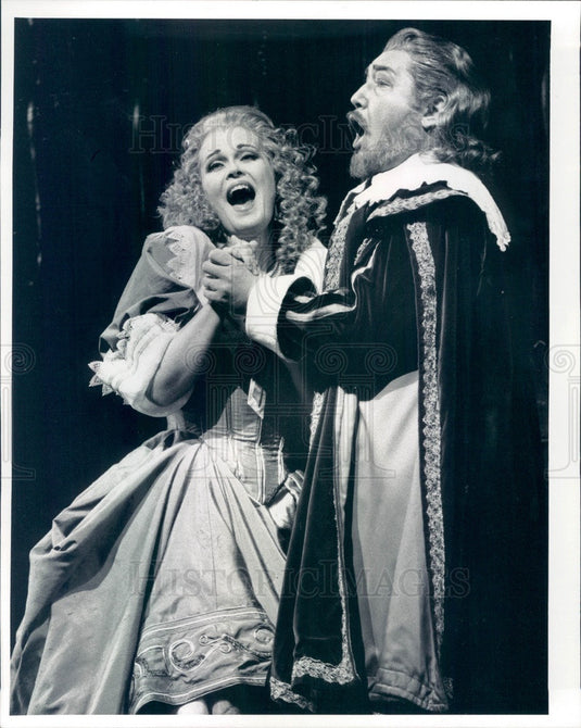 Undated Chicago, IL Lyric Opera June Anderson & Dimitri Kavrakos Press Photo - Historic Images