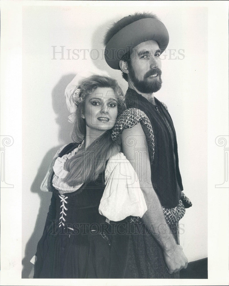 1982 Chicago, Illinois Opera Theater Barbara Blum & Kenneth Cox Press Photo - Historic Images
