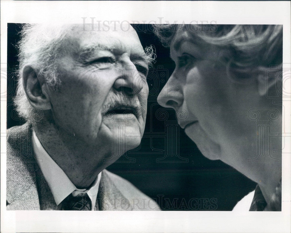 1977 Actors Georgia Heaslip &amp; Will Hussung in The Gin Game Press Photo - Historic Images
