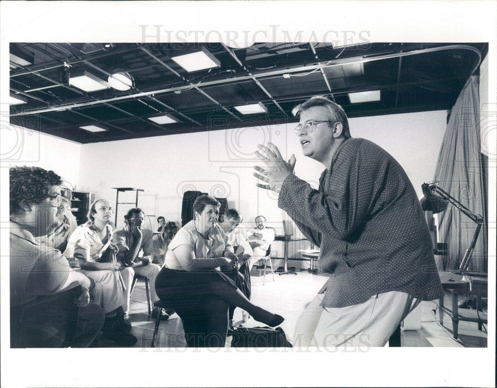 1985 Director Frank Galati &amp; Cast of The Government Inspector Press Photo - Historic Images