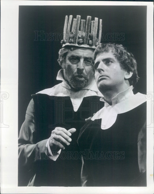 1971 Actors Philip Kerr & Laurence Hugo in Hamlet Press Photo - Historic Images
