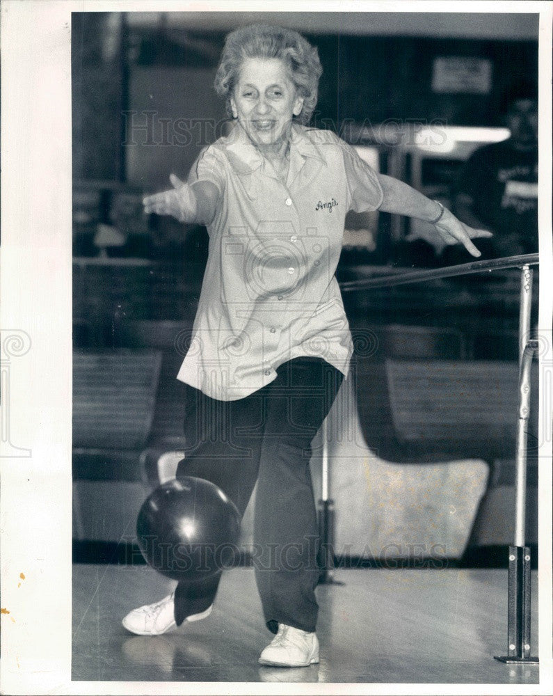 1987 Chicago, Illinois Blind Bowler Angie Burmeister Press Photo - Historic Images