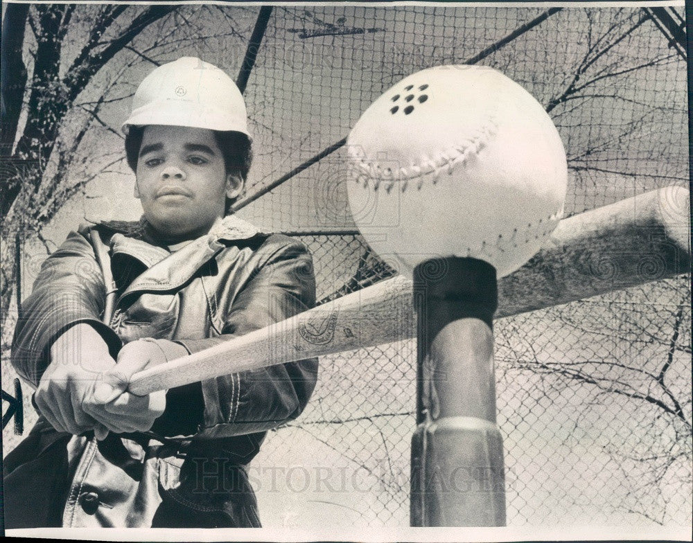1973 Chicago, IL Beep Baseball for Blind Players, Tony Thomas Press Photo - Historic Images