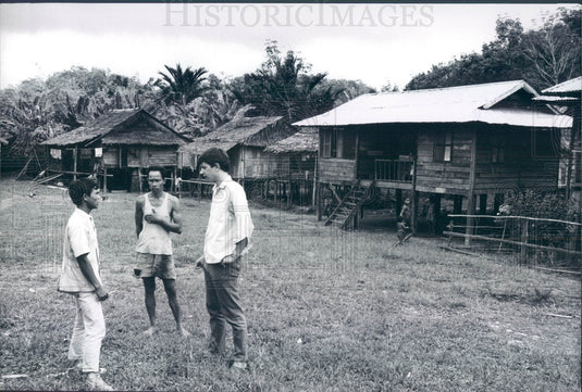 1969 US Peace Corps Volunteer Kent Stauffer in Sarawak, Malaysia Press Photo - Historic Images