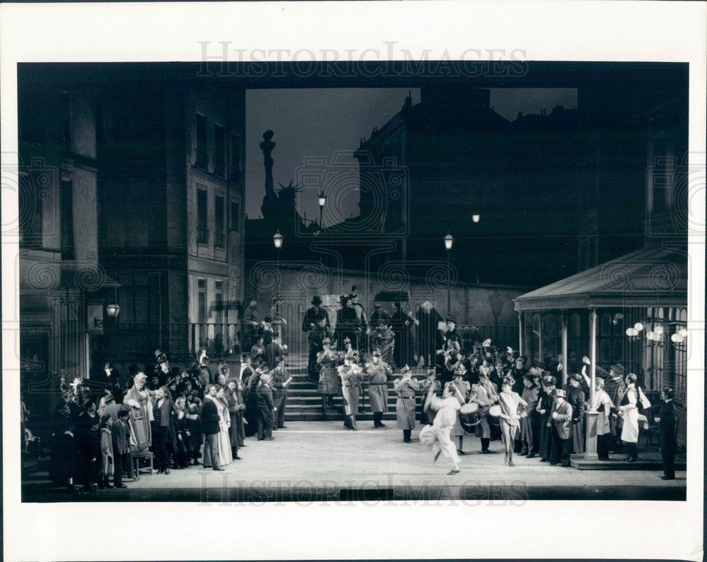 1992 Chicago, Illinois Lyric Opera Scene from La Boheme Press Photo - Historic Images