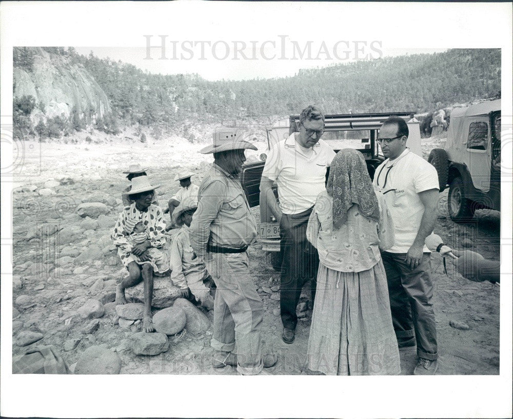 1965 Mexico, Tarahumara Indian Village & Detroit Osteopaths Press Photo - Historic Images