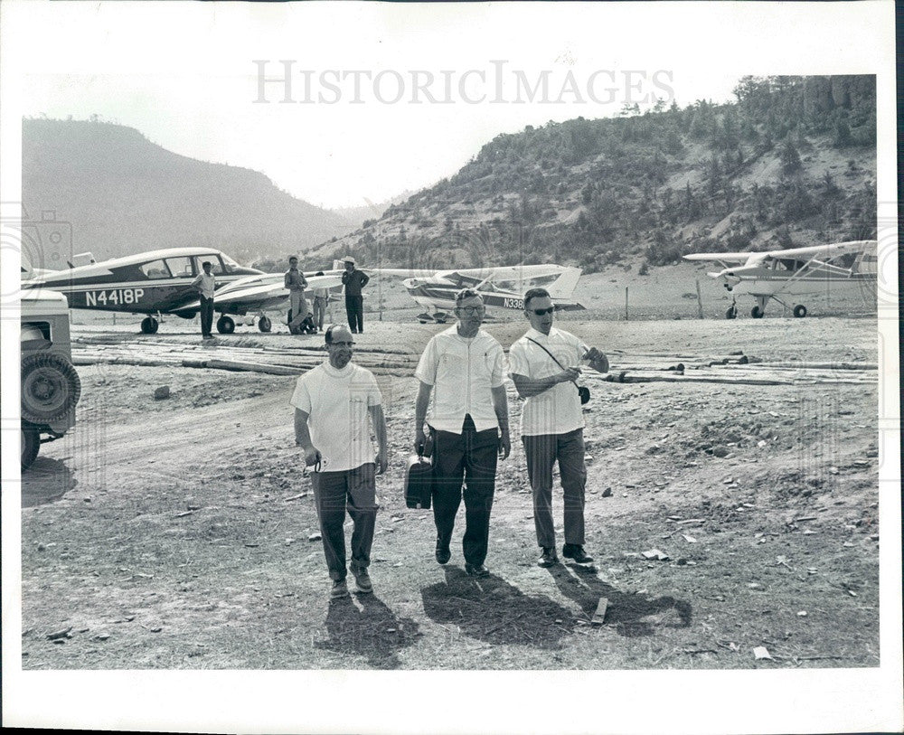 1965 Mexico, Tarahumara Indian Village & Detroit Osteopaths Press Photo - Historic Images