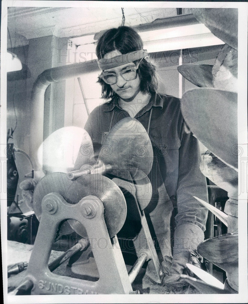 1973 Detroit, Michigan Cochell Watercraft Propeller Repair Shop Press Photo - Historic Images