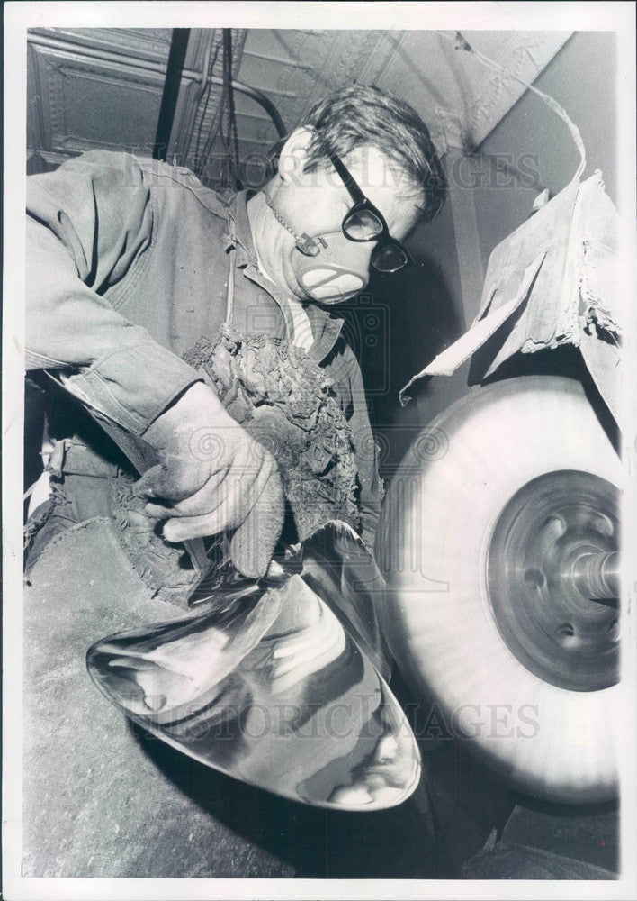1973 Detroit, Michigan Cochell Watercraft Propeller Repair Shop Press Photo - Historic Images