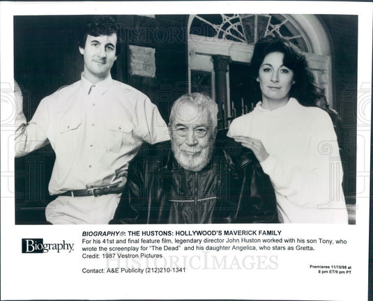1998 Actors Tony & Anjelica Huston/Director John Huston Press Photo - Historic Images