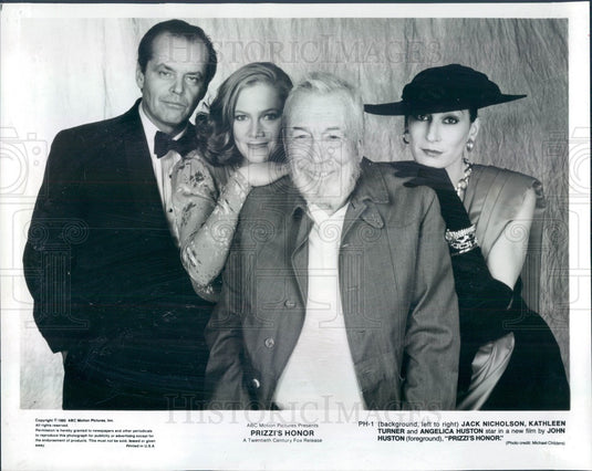 1985 Actors Jack Nicholson/K Turner/ A Huston/ Director J Huston Press Photo - Historic Images