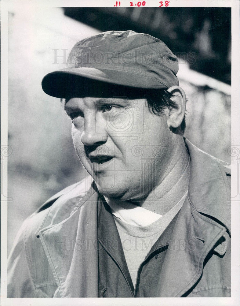 1974 Former Football Player/Actor Alex Karras The Mad Duck M.A.S.H. Press Photo - Historic Images