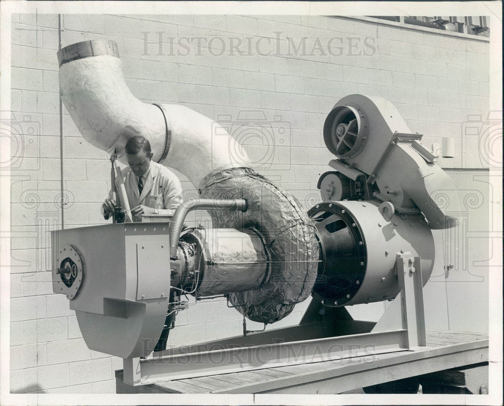 1968 International Harvester Co 1100-hp Turbine Motor Press Photo - Historic Images