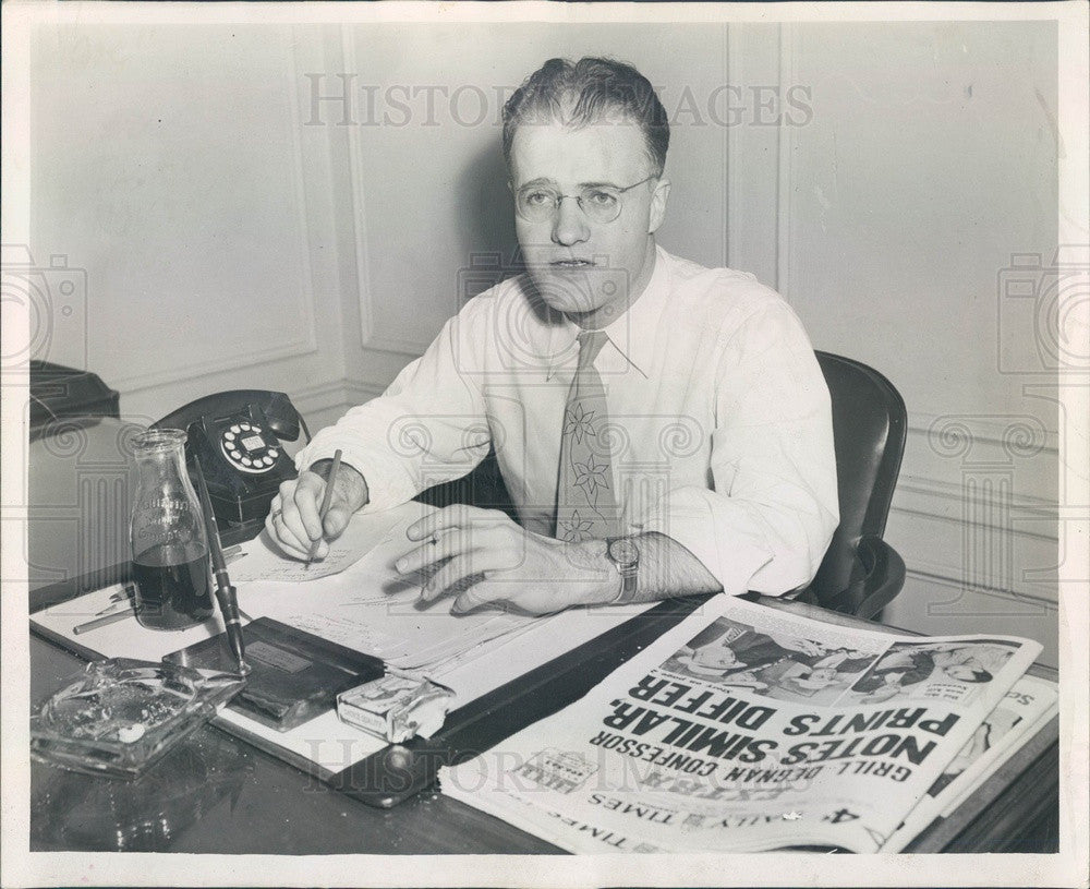 1946 Chicago Daily Times City Editor Karin Walsh Press Photo - Historic Images
