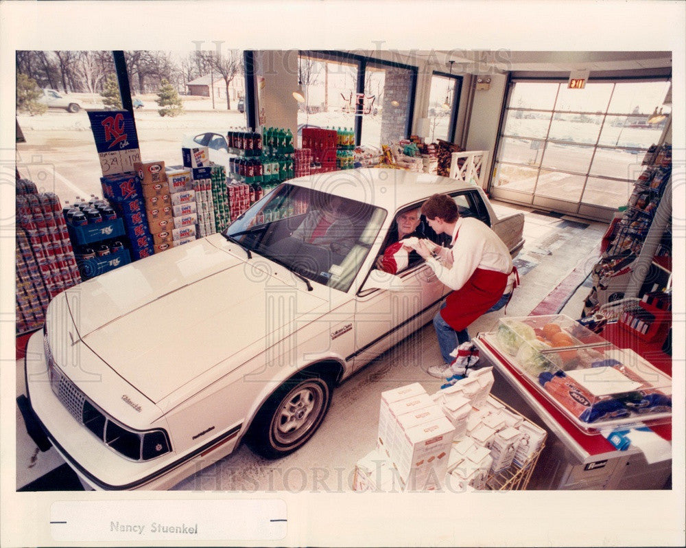 1990 Lake Zurich, Illinois Dairy Market Express Drive-Thru Press Photo - Historic Images