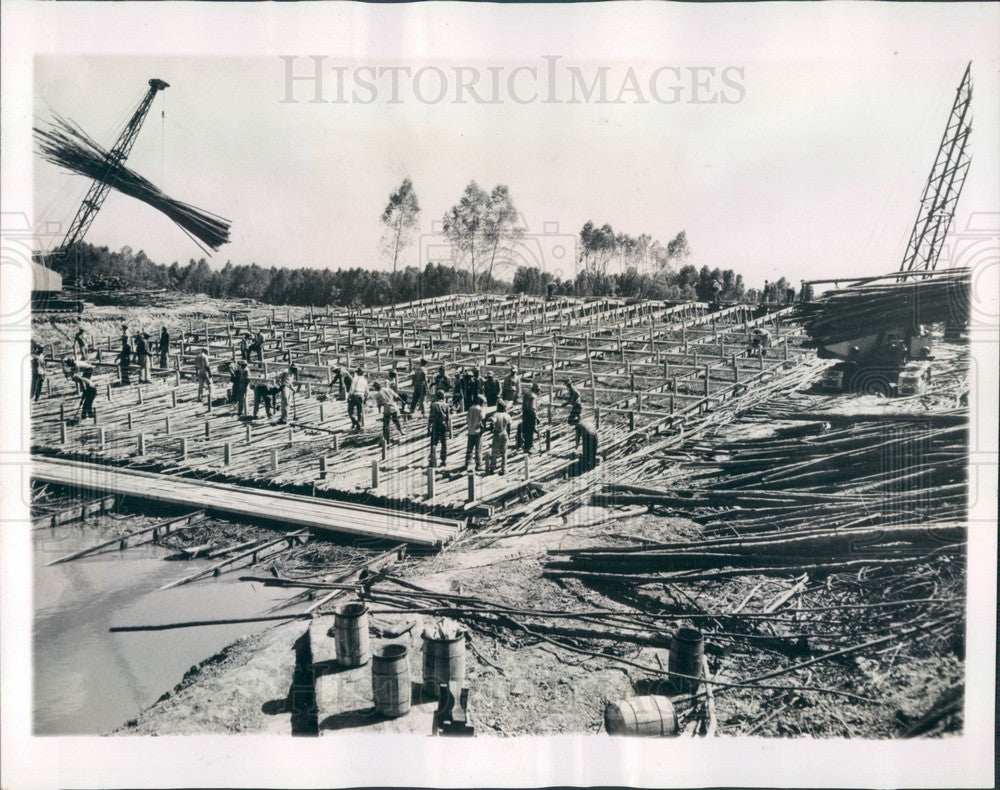 Undated New Orleans, LA MS River Flood Control Construction Press Photo - Historic Images