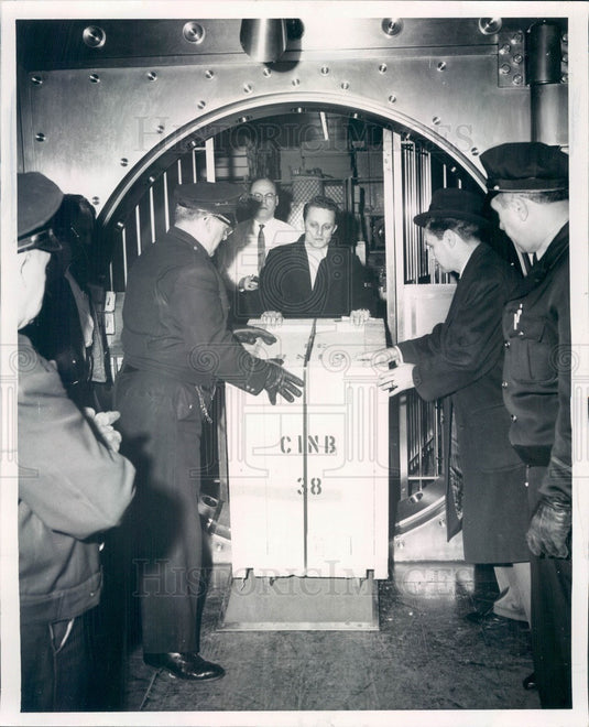 1962 Chicago, Illinois Central National Bank Move Press Photo - Historic Images