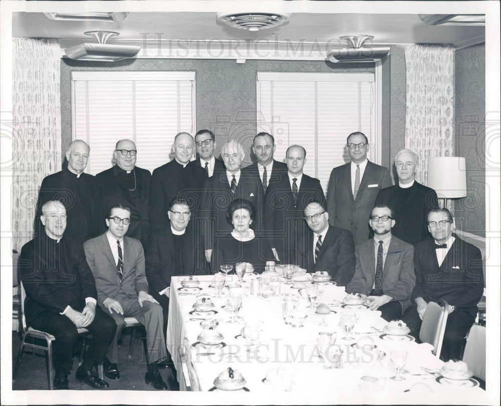 1968 Chicago, Illinois Fellowship of Loop Clergymen Press Photo - Historic Images