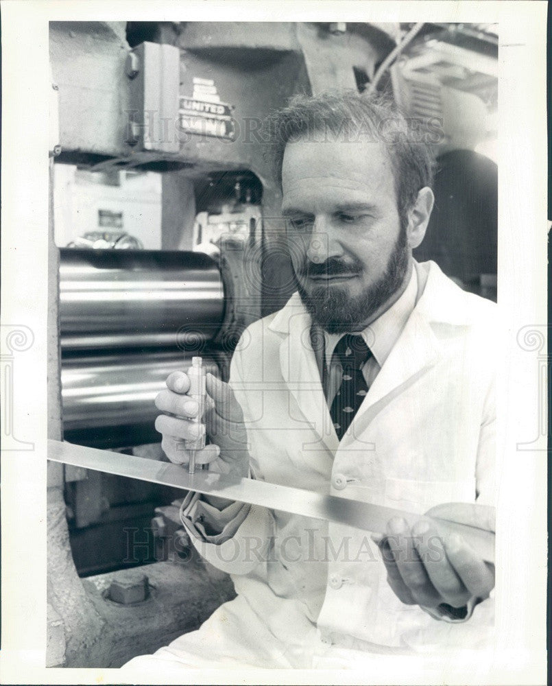 1985 Chicago, IL Argonne Natl Lab Low-Enrichment Nuclear Reactor Press Photo - Historic Images