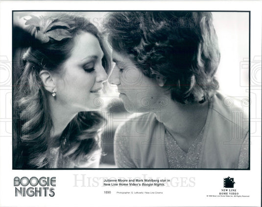 1998 American Hollywood Actors Mark Wahlberg & Julianne Moore Press Photo - Historic Images