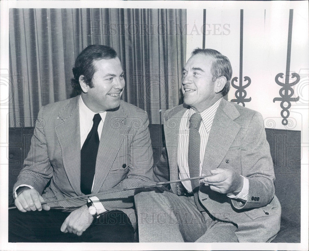 1973 Marshall, Michigan Restauranteur Win Schuler &amp; Jerry Cavanagh Press Photo - Historic Images