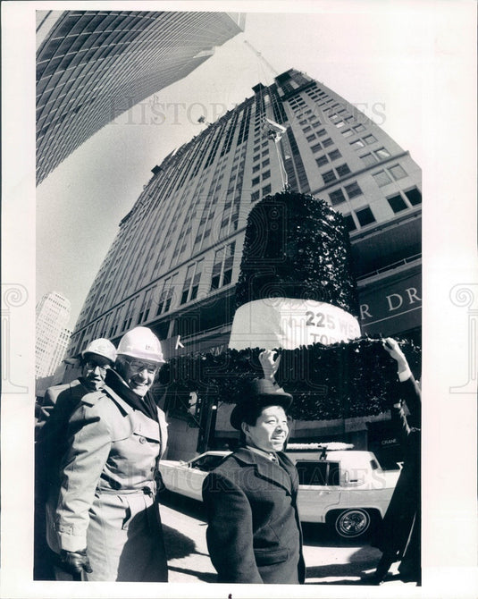 1989 Chicago, IL 225 W Wacker Bldg, Palmer Group Pres Jack Burnell Press Photo - Historic Images
