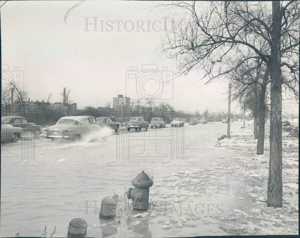 1953 Chicago, Illinois Lake Shore Drive Flooding at 43rd Press Photo - Historic Images