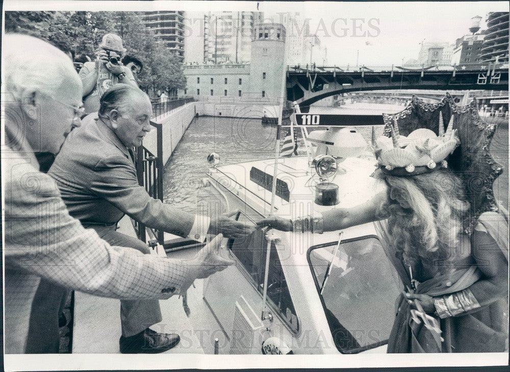 1976 Chicago, Illinois Lakefront Festival King Neptune, Mayor Daley Press Photo - Historic Images