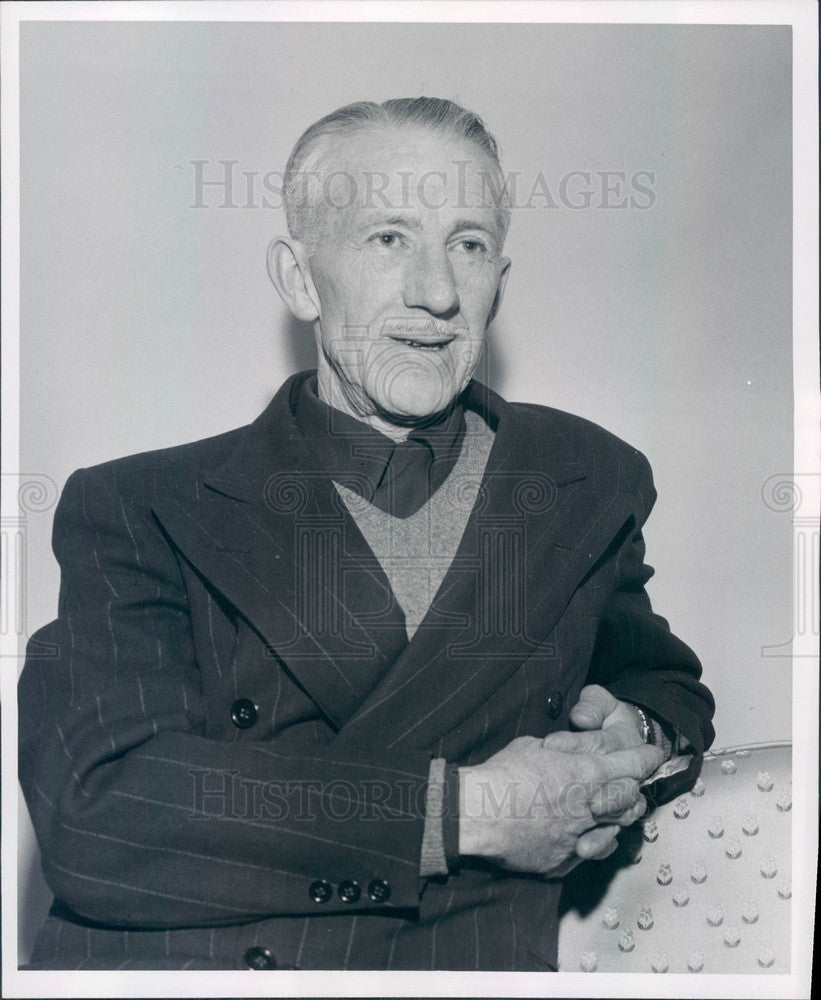 1957 Detroit, Michigan Rochester Golf Club Gen Mgr Dale Weitzel Press Photo - Historic Images