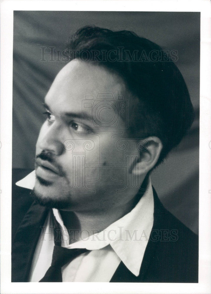 1998 Chicago, IL Actor Adrian Villegas at Mexican Performing Arts Press Photo - Historic Images