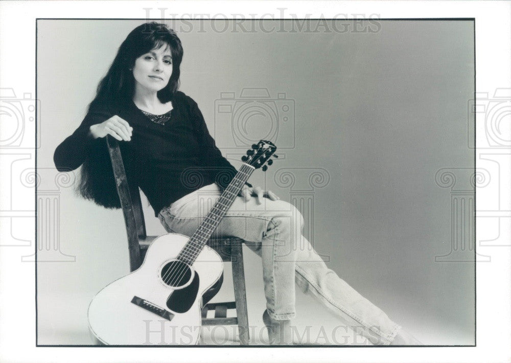 1997 Chicago, IL Musician Tish Hinojosa at Sor Juana Festival Press Photo - Historic Images