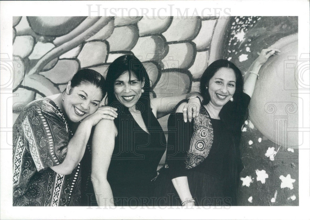 1995 Chicago, IL Actors Las Girlfriends at Sor Juana Festival Press Photo - Historic Images