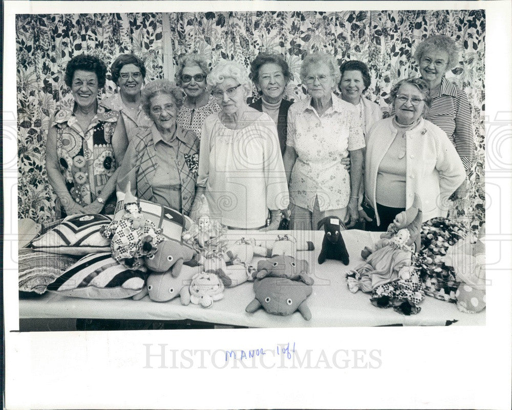 1980 Tarpon Springs, Florida Tarpon Springs Manor Busy Bees Press Photo - Historic Images