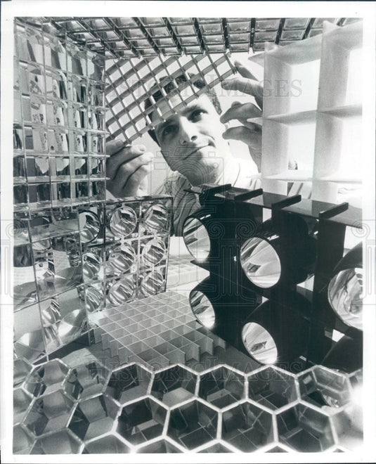 1991 Long Island City, New York Cadillac Plastic & Chemical Co Press Photo - Historic Images