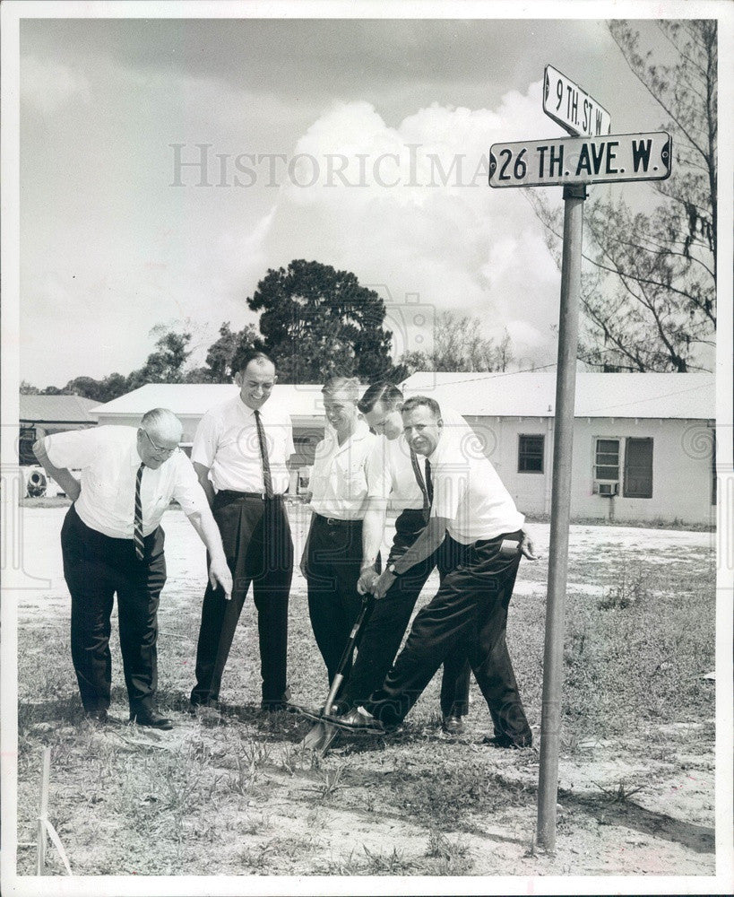 1963 Bradenton, Florida Byers Laboratories Groundbreaking Press Photo - Historic Images