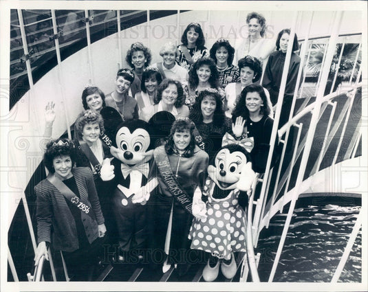 1989 Chicago, Illinois St Patrick's Day Parade Queens Reunion Press Photo - Historic Images