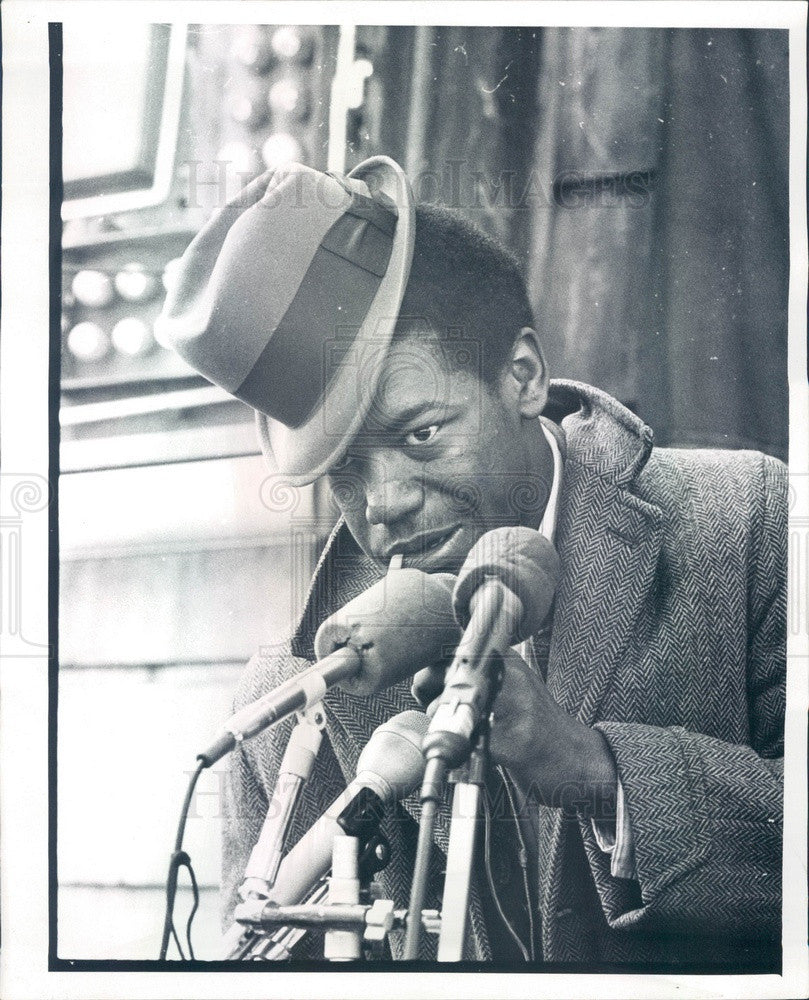 1972 Chicago, Illinois Humphrey Bogart Impersonation Contest Press Photo - Historic Images