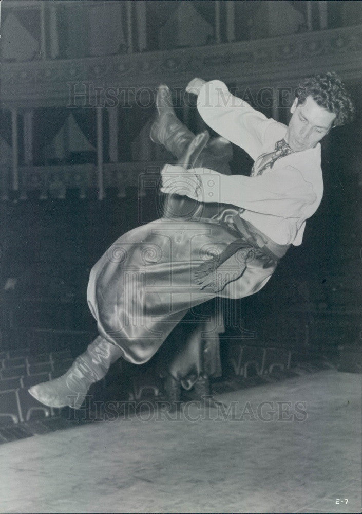 1967 The Ukrainian Dance Company Press Photo - Historic Images