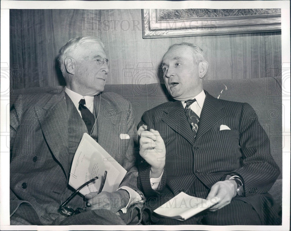 1950 Intl News Reporter James Kilgallen &amp; Statesman Bernard Baruch Press Photo - Historic Images