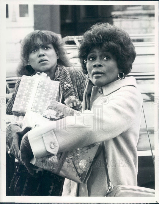 1981 American Hollywood Actors Cicely Tyson & Diane Kirksey Press Photo - Historic Images