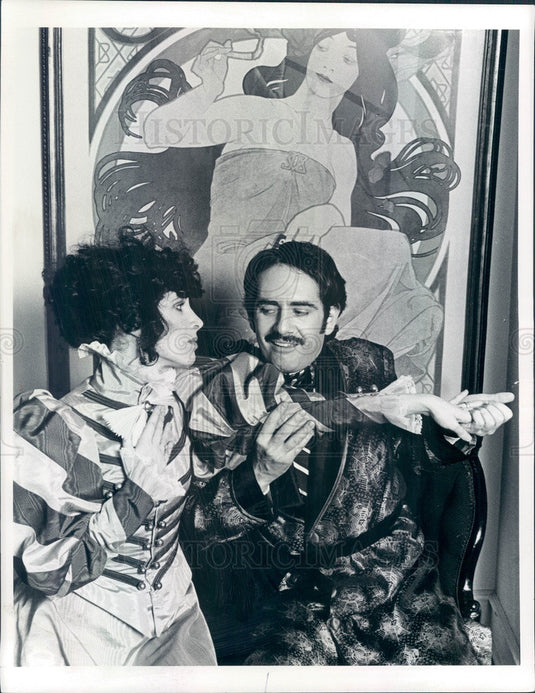 1975 Actors Richard Kline & Eugenie Ross-Leming in Chemin de Fer Press Photo - Historic Images