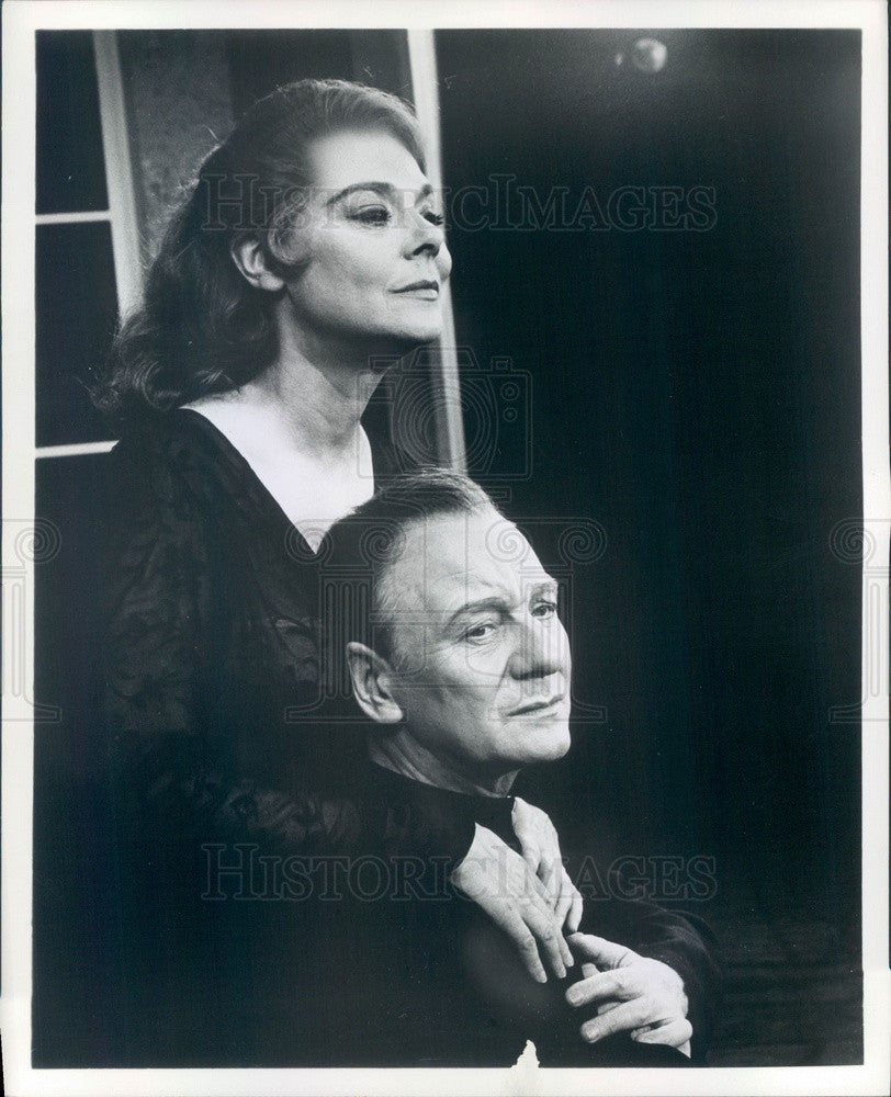 1965 Stage &amp; Film Actors John Gielgud &amp; Irene Worth in Tiny Alice Press Photo - Historic Images